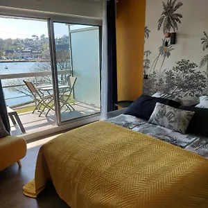 https://studio-expose-plein-sud-vu-sur-le-port-de-plaisance.inbrittany.com