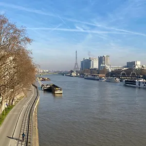 https://studio-quartier-chic-centre-tout-quip.fr-paris.fr