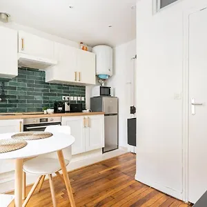 https://cocon-au-coeur-des-batignolles.fr-paris.fr
